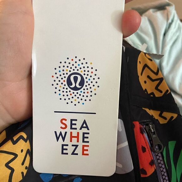 NWT Lululemon T Shorts Seawheeze Circle Pills - Picture 6 of 6